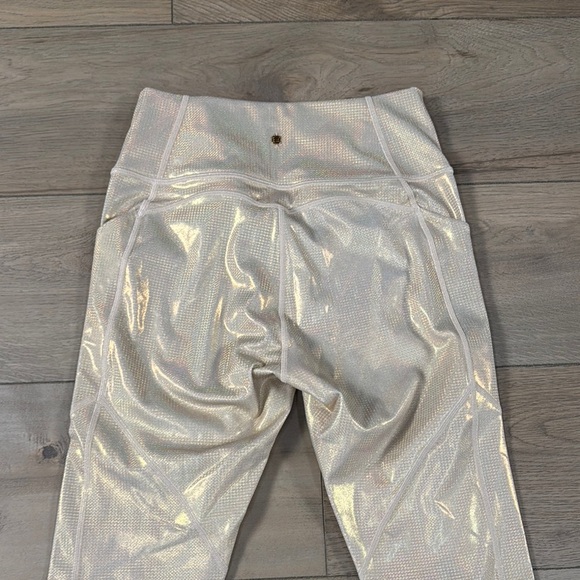 Fabletics Oasis High Waisted Leggings Gold Hologram NWT - Picture 13 of 16